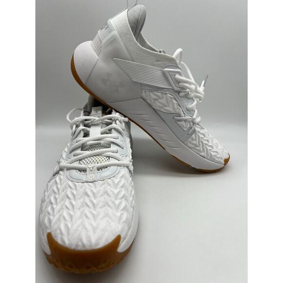 Athletic_Shoes